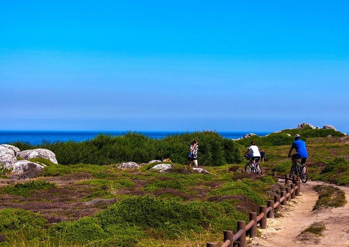 Fahrrad fahren & Radtouren in Portugal - geführt o individuell. Naturpark Serra de Arga, Lima Tal und atlantische Küstenwege. Küstenlandschaft und ihrer wilden, widerstandsfähigen Natur.
